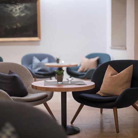 Hotel Der Waldhof Цел ам Зее Екстериор снимка