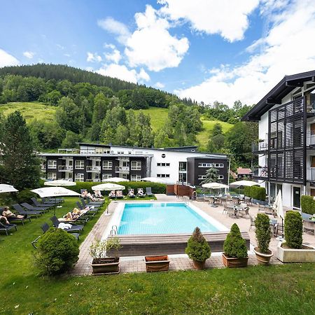 Hotel Der Waldhof Цел ам Зее Екстериор снимка