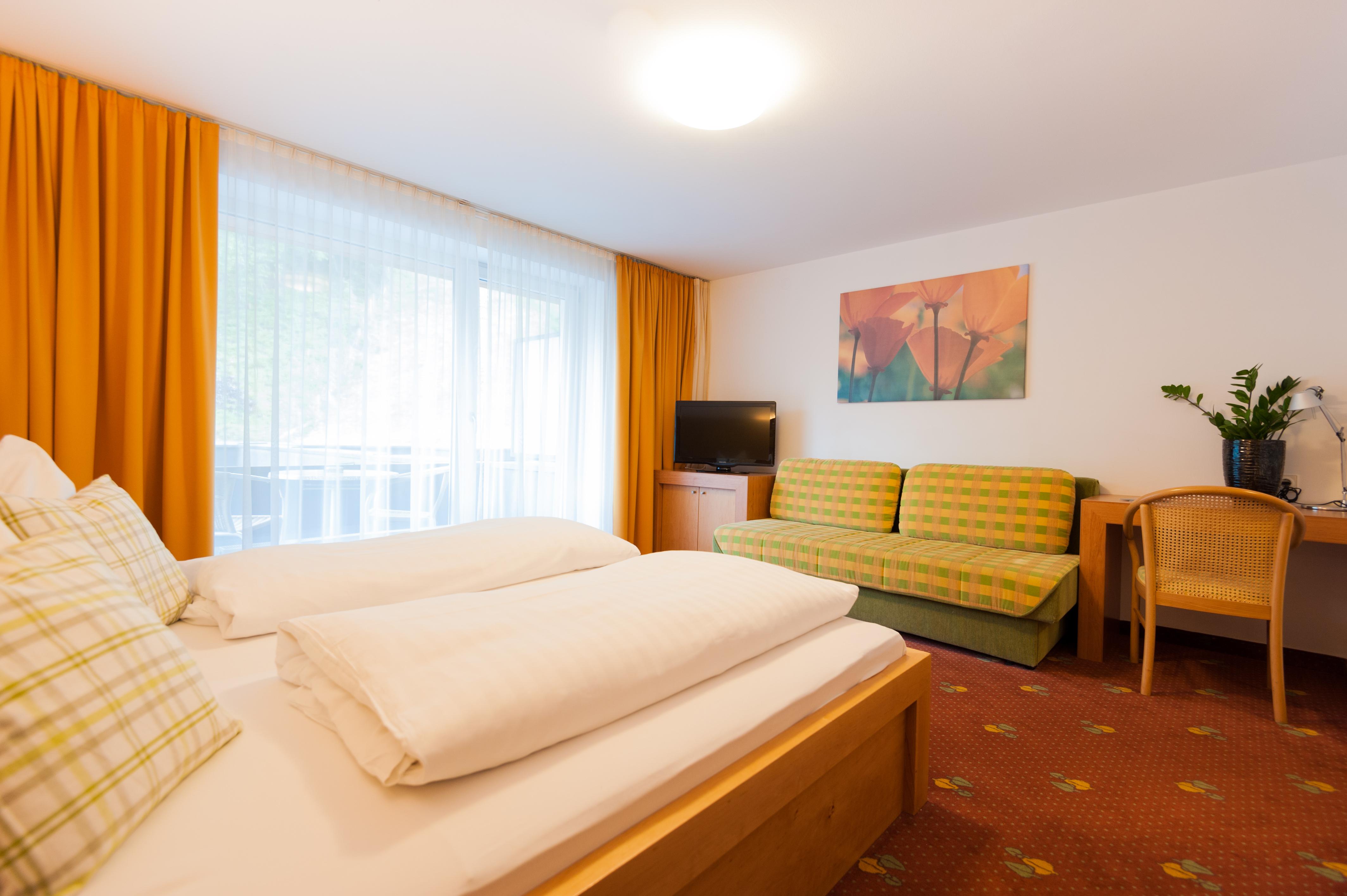 Hotel Der Waldhof Цел ам Зее Екстериор снимка