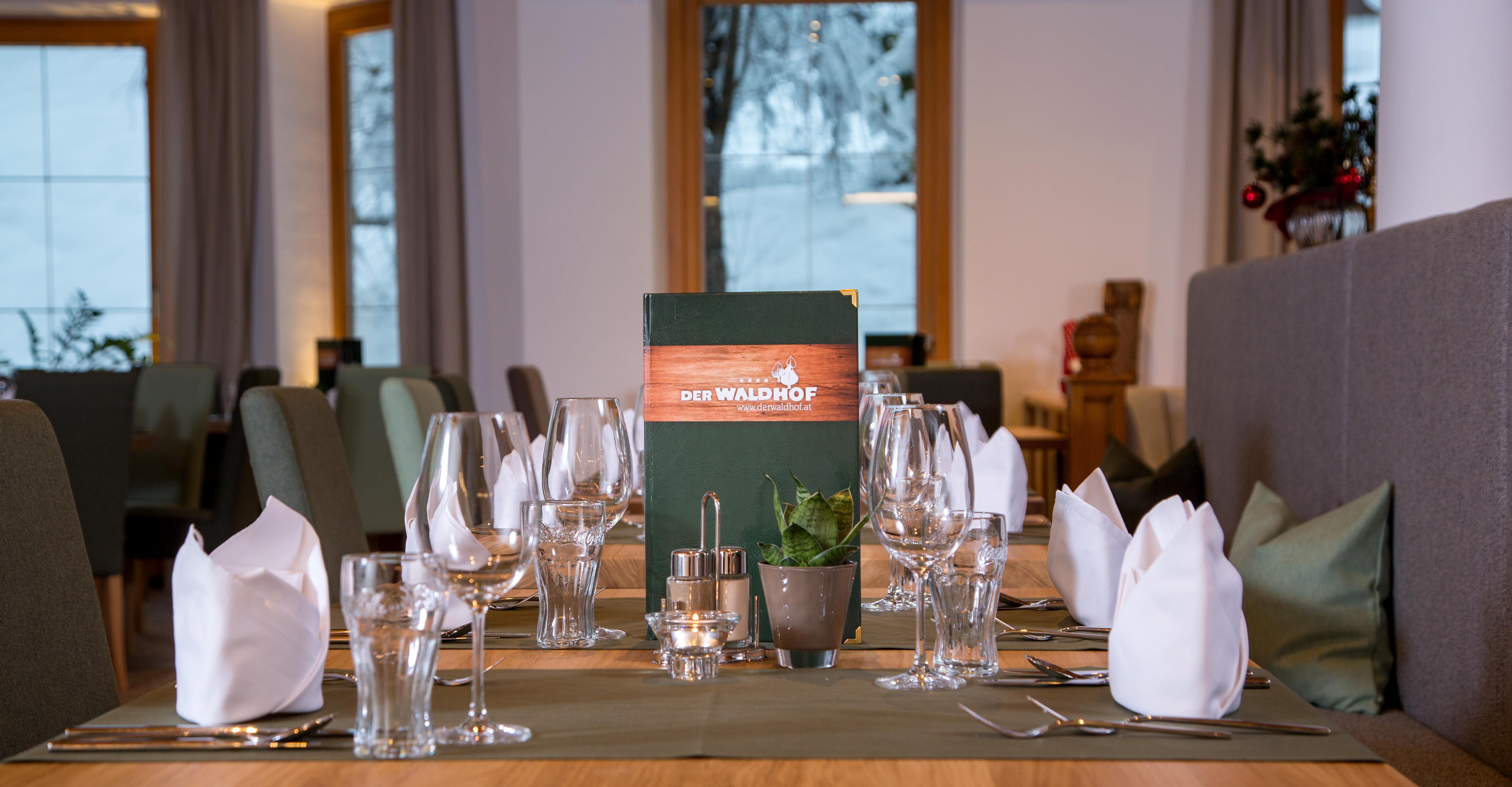 Hotel Der Waldhof Цел ам Зее Екстериор снимка