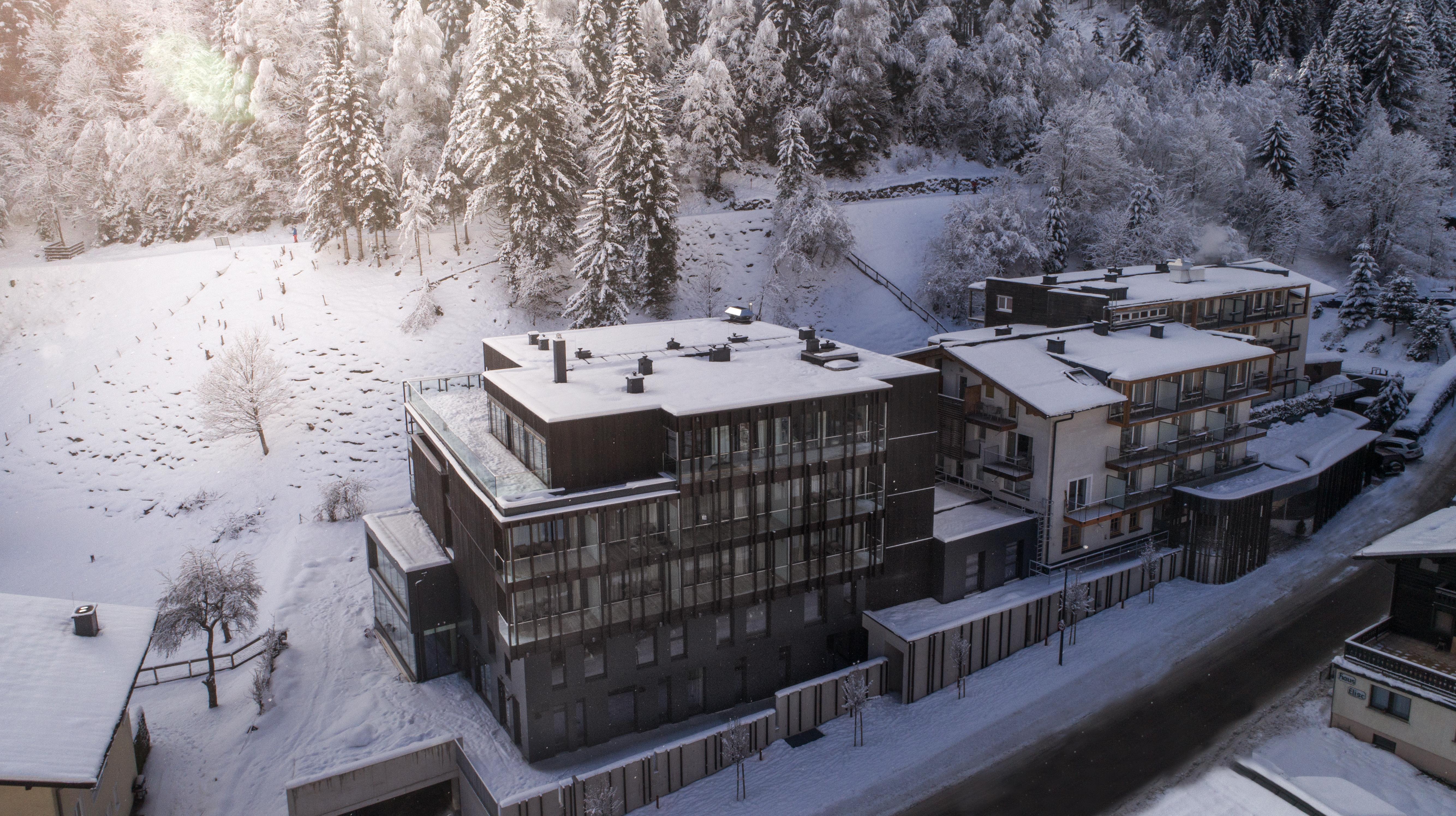 Hotel Der Waldhof Цел ам Зее Екстериор снимка