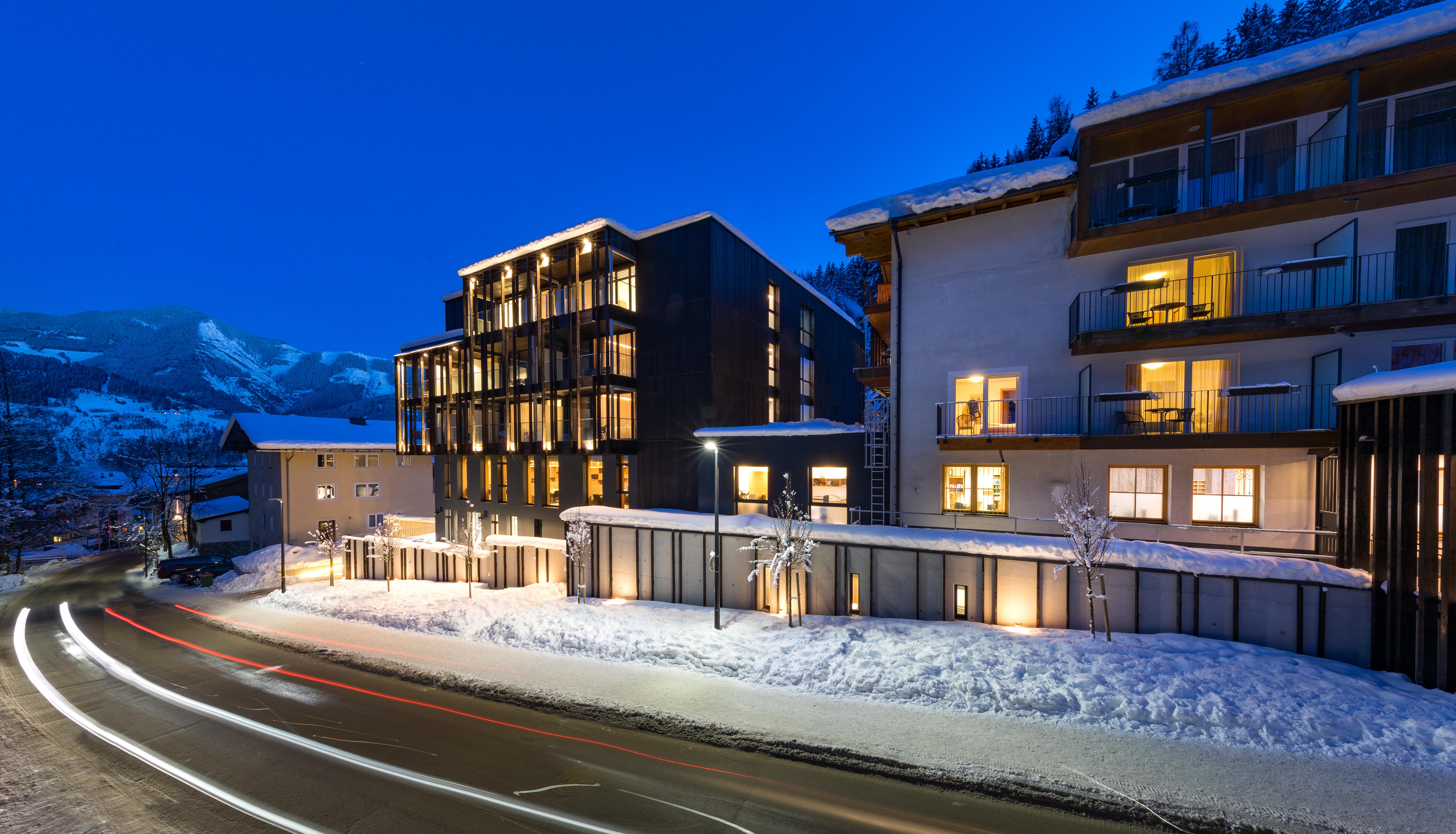 Hotel Der Waldhof Цел ам Зее Екстериор снимка