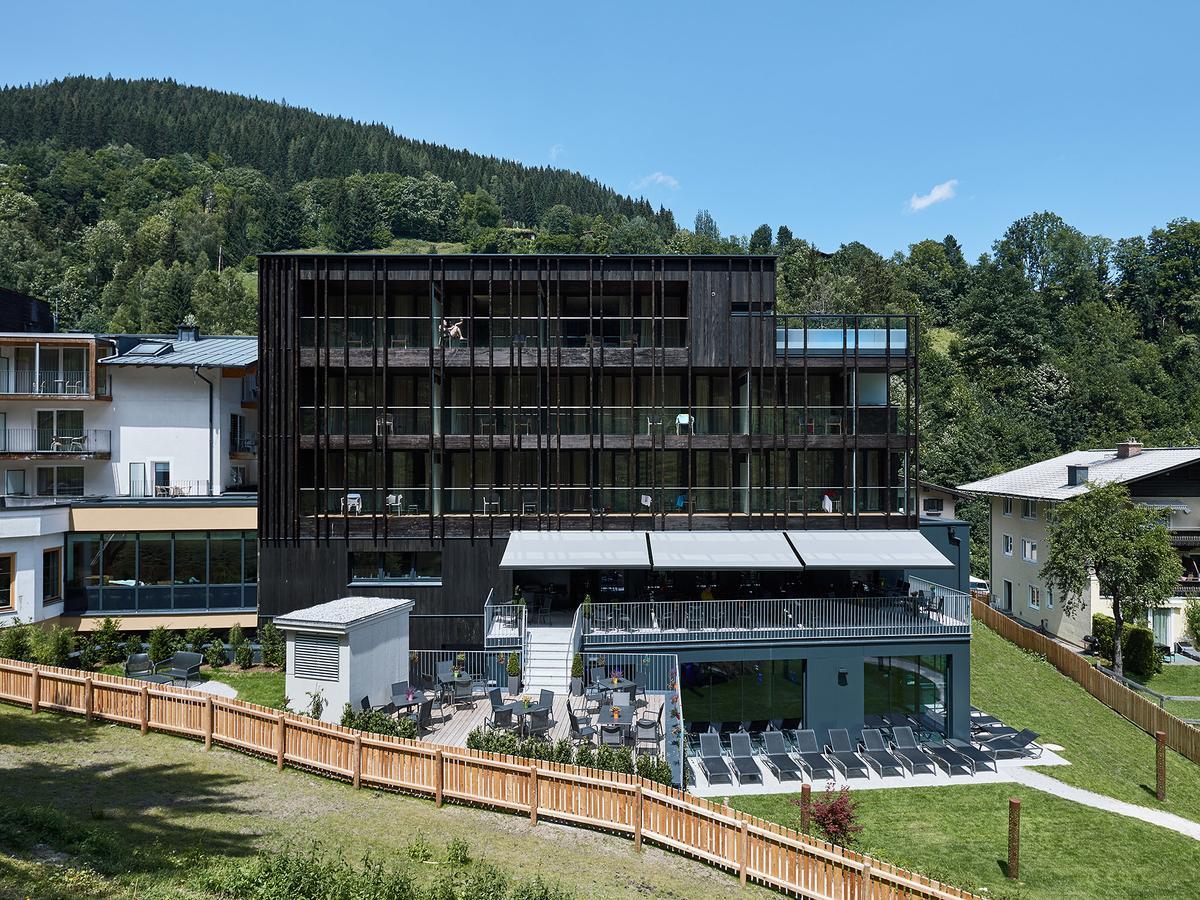 Hotel Der Waldhof Цел ам Зее Екстериор снимка