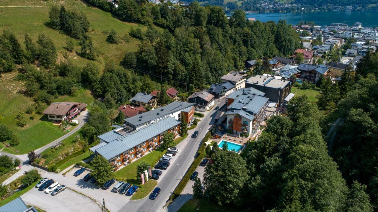 Hotel Der Waldhof Цел ам Зее Екстериор снимка